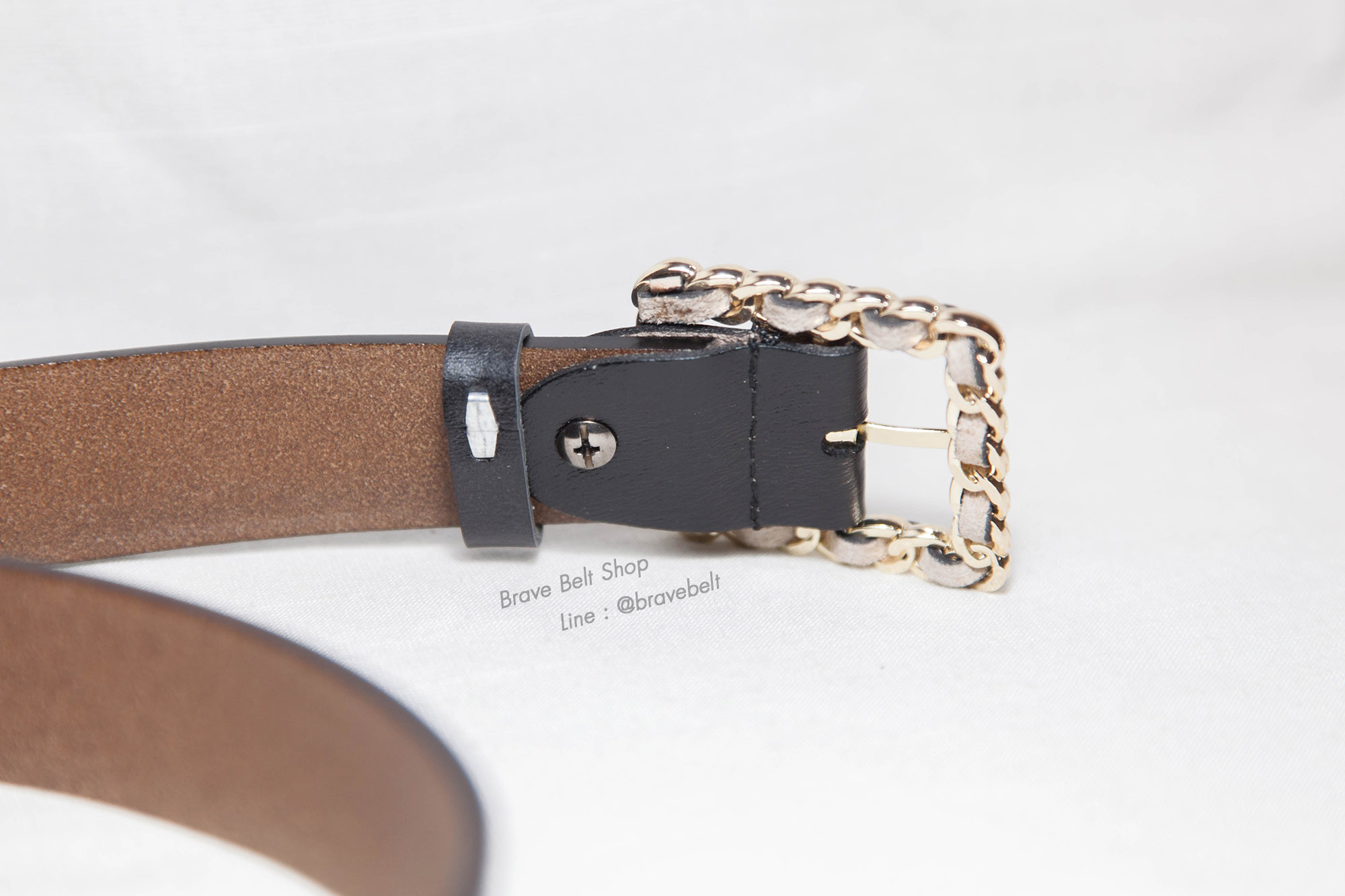 เข็มขัดแฟชั่นหนังแท้ สายสีดำหัวทอง