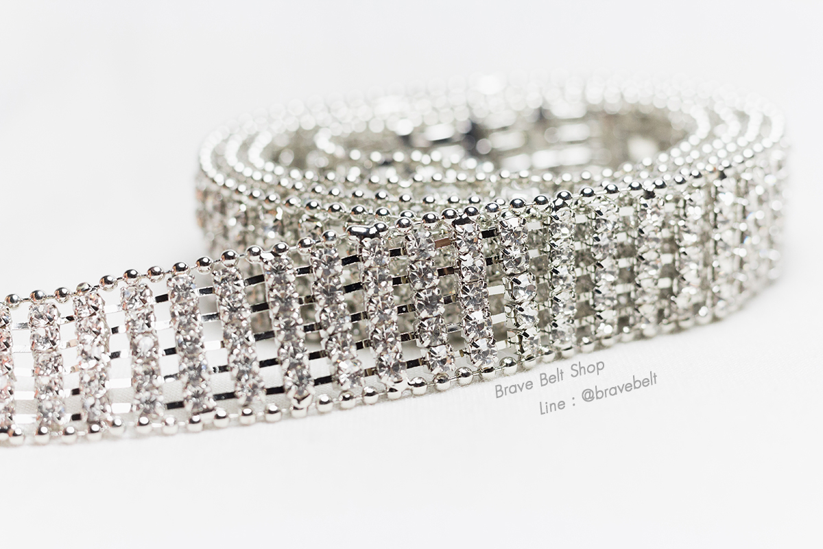 เข็มขัดสายเพชรเส้นใหญ่ สวยและหรูเวอร์