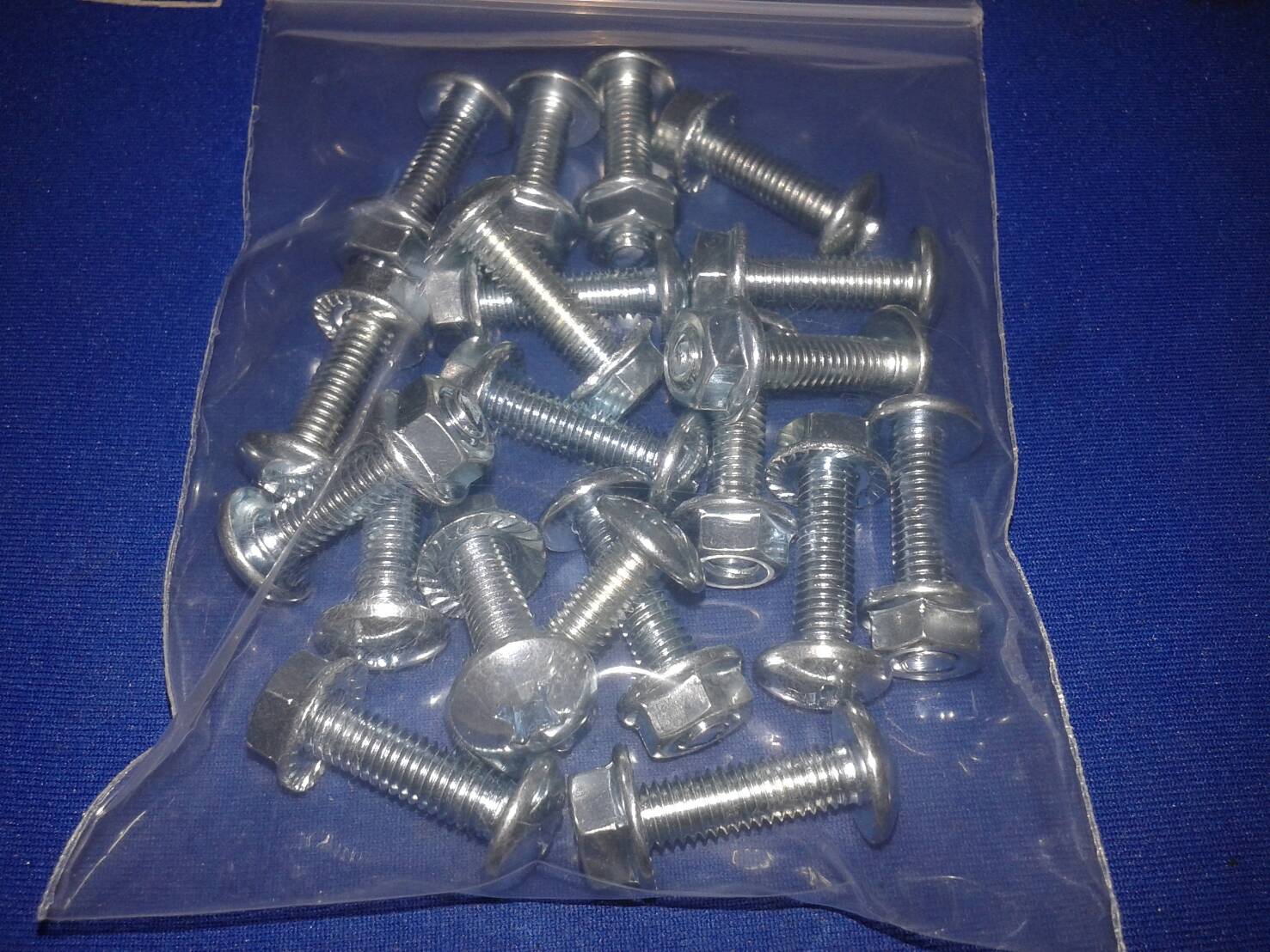สกรูมิล สี่แฉก JMT M6-1.0 x 20-25 หรือ สกรูหัวร่ม หัวกระทะ ชุปขาว