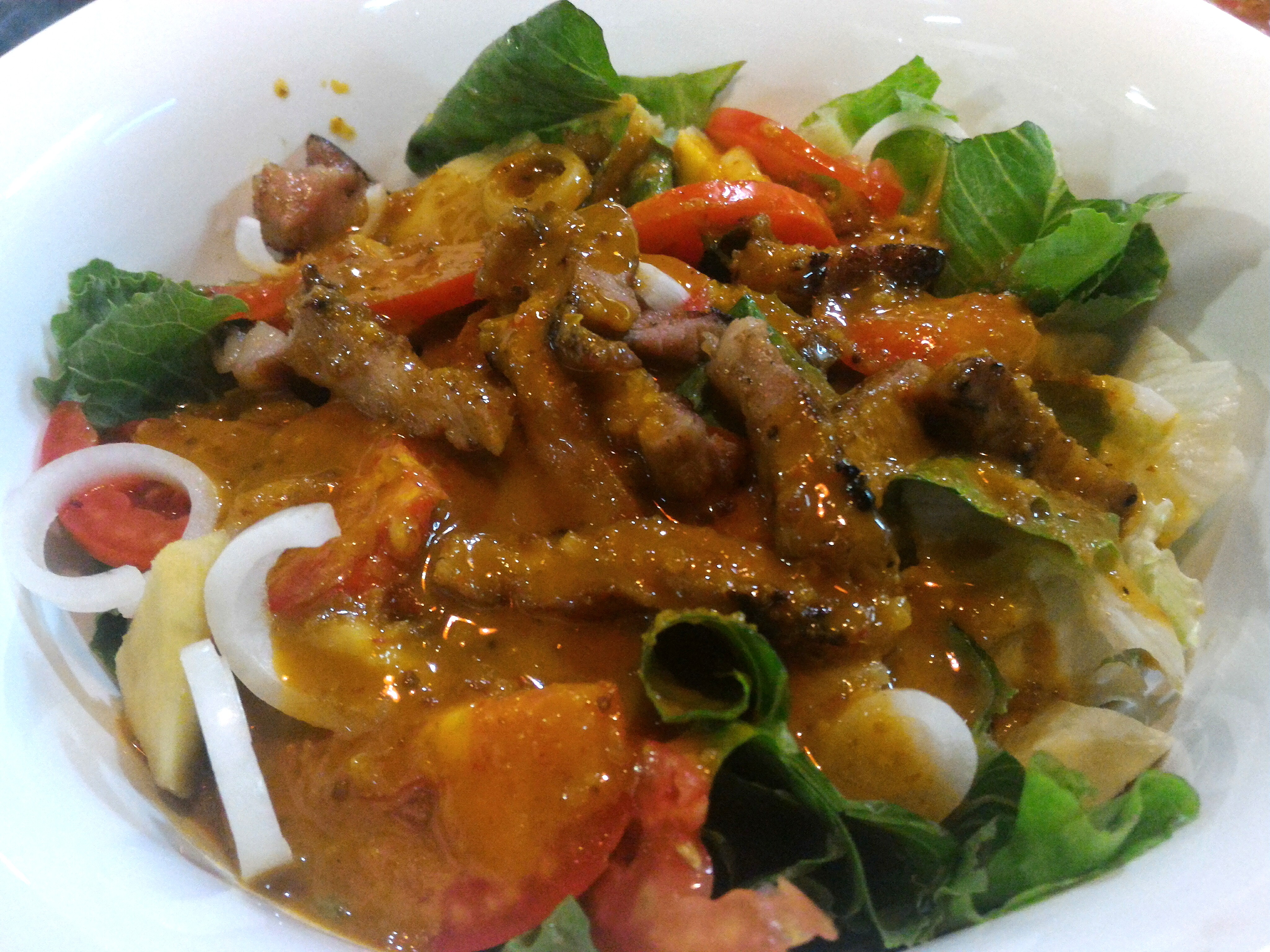 สลัดหมูย่าง