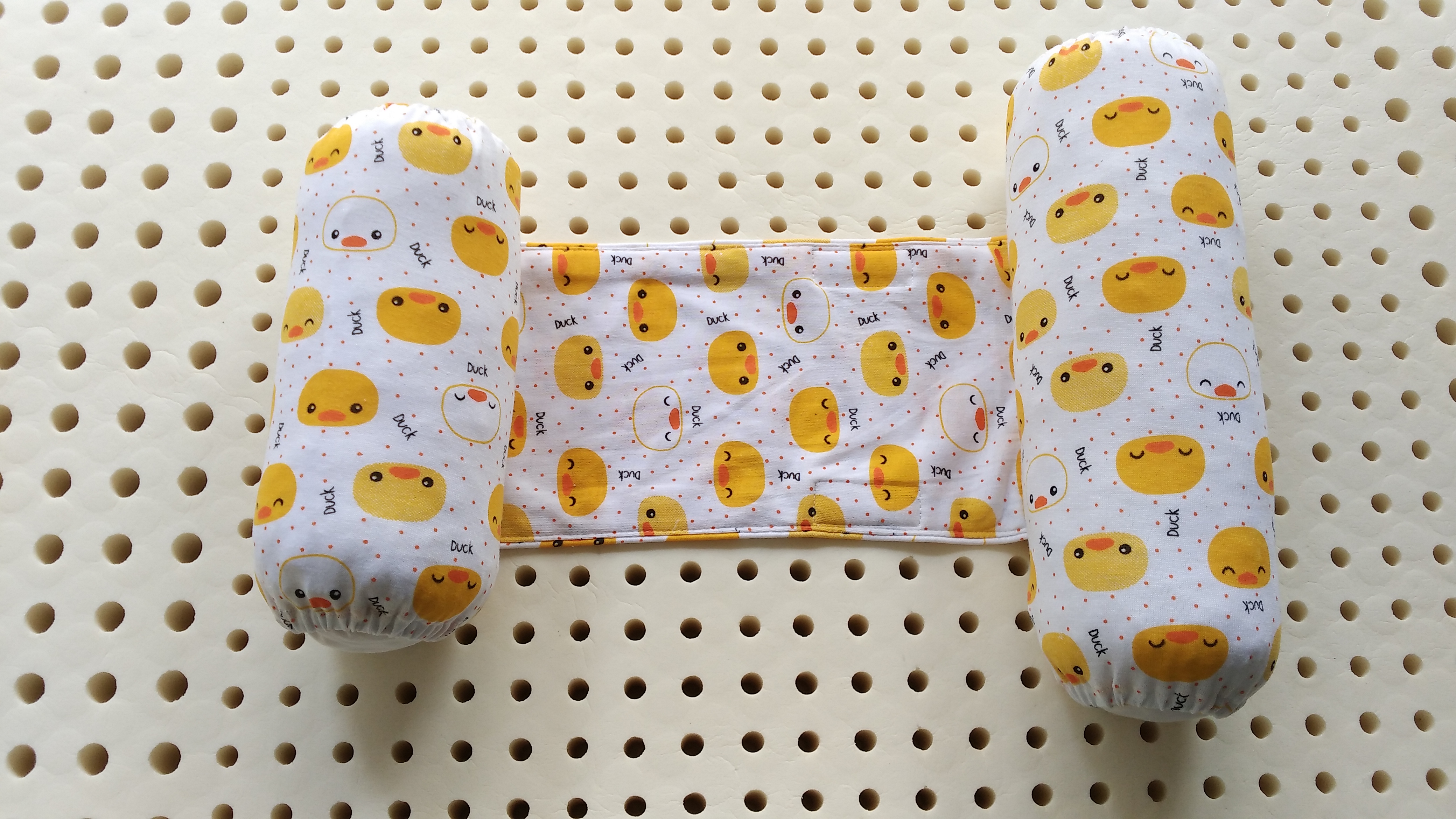 หมอนจัดท่านอนเด็ก (Baby Positioner)