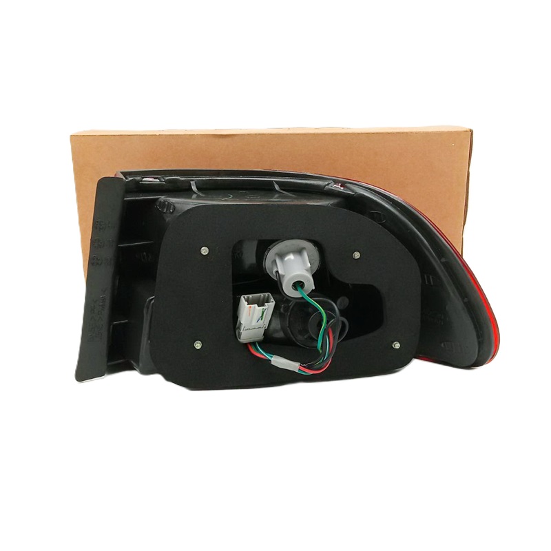 ไฟท้าย HONDA CIVIC(ซีวิค) โฉมเตารีด 4ประตู ปี1992-1995 (งานแท้ TYC) -ราคาต่อดวง-