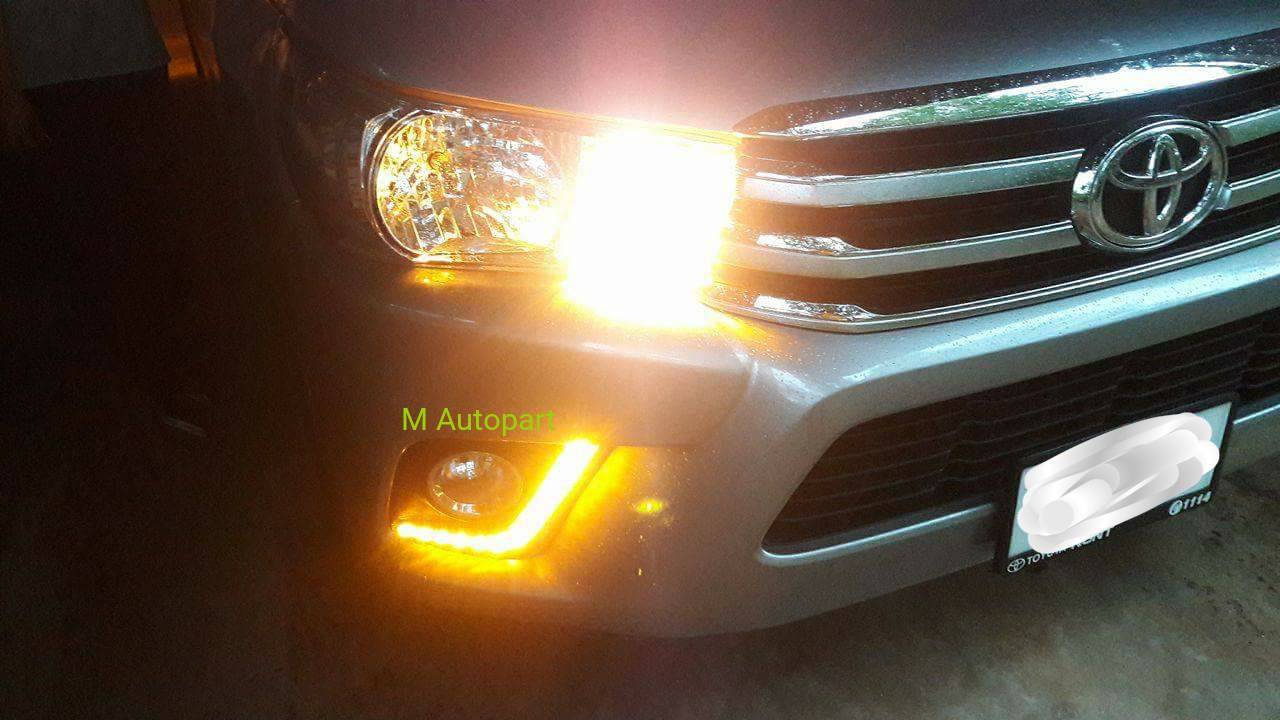 ไฟตัดหมอกรีโว่ โตโยต้า โคม LED ฝาครอบ LED Daylight DRL Toyota Revo 2015 2016 2017 2018 2019 มีไฟเลี้ยวในตัว รับประกัน 3 เดือน