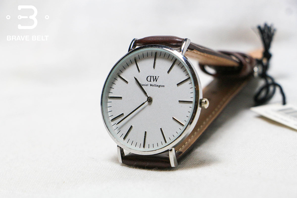 นาฬิกา Daniel Wellington ขอบสีเงิน สายหนังน้ำตาล