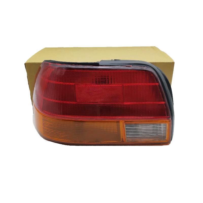 ไฟท้าย TOYOTA COROLLA(โคโรล่า) AE110/AE111 โฉมตูดเป็ด พร้อมขั้วไฟ ปี1995-1999 (งานแท้ TYC) -ราคาต่อดวง-