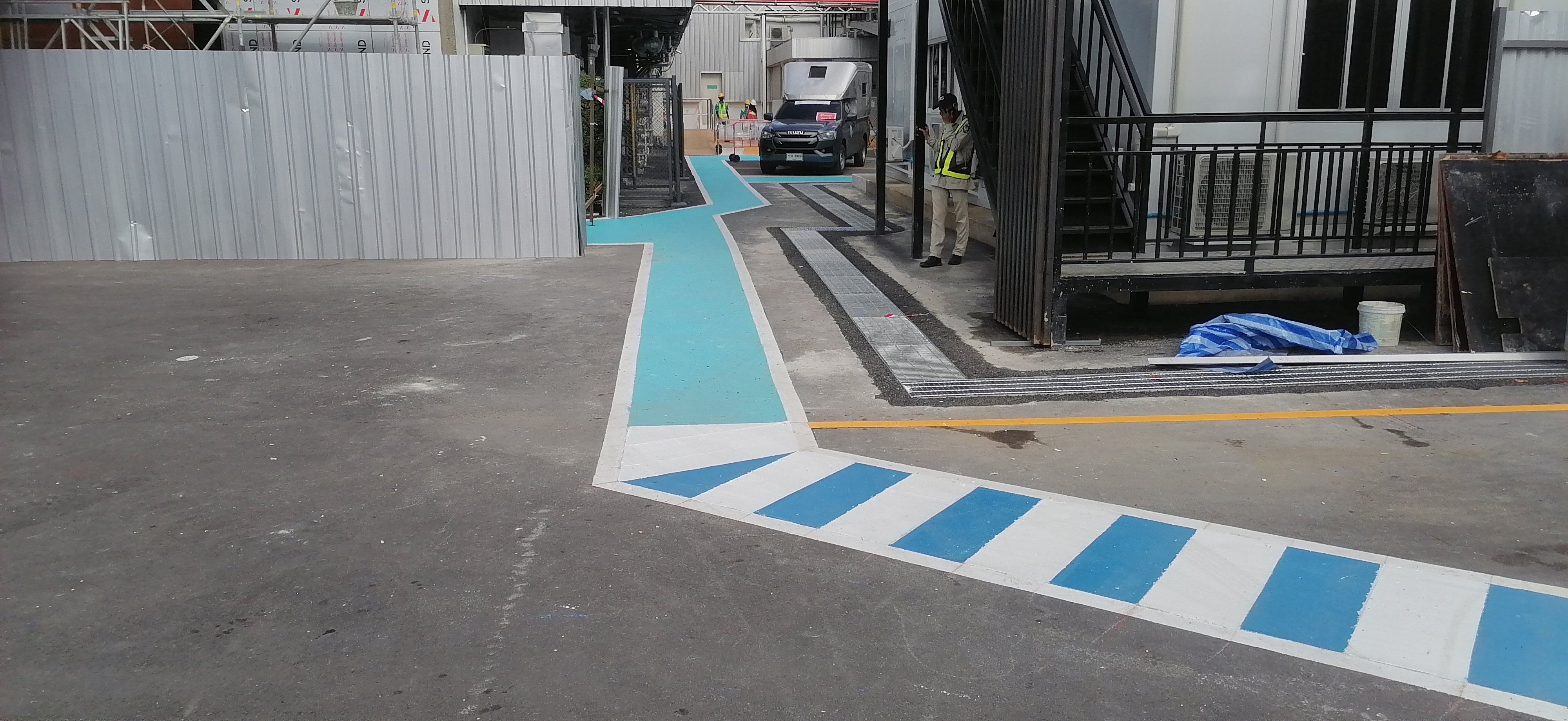 งานตีเส้นจราจรเส้นทางเดินภายในโรงงานสีเทอร์โมพลาสติก