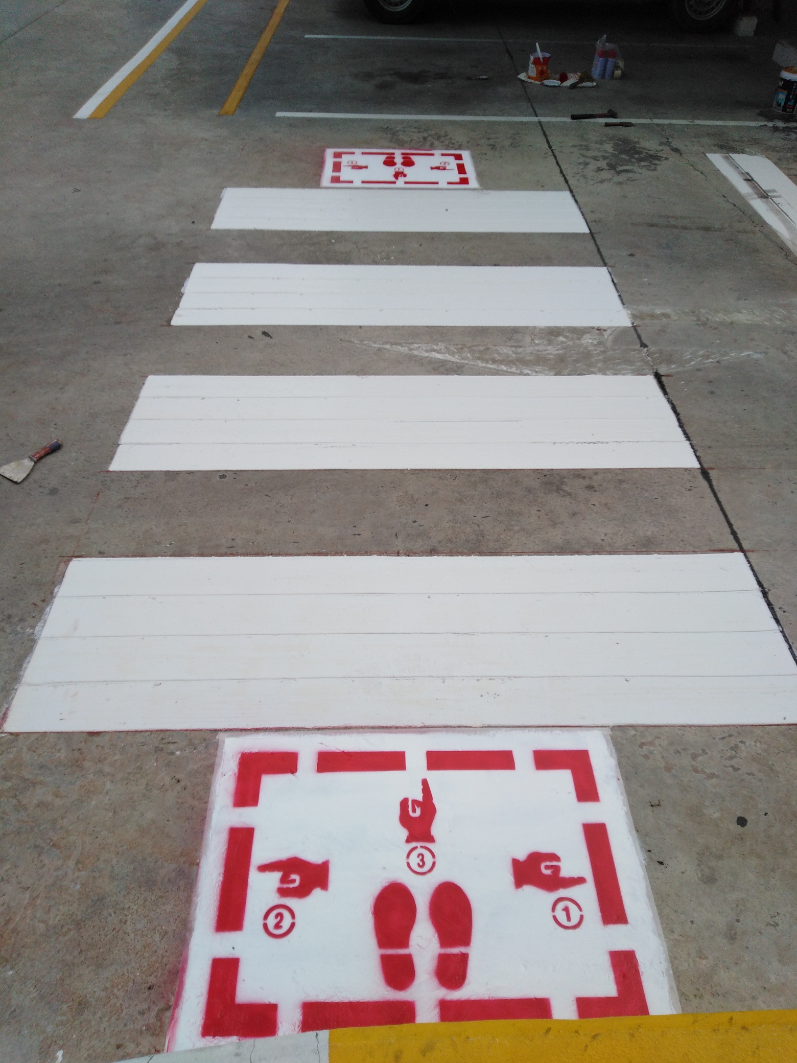 เส้นทางเดินภายในโรงงานราคาตีเส้นทางเดิน