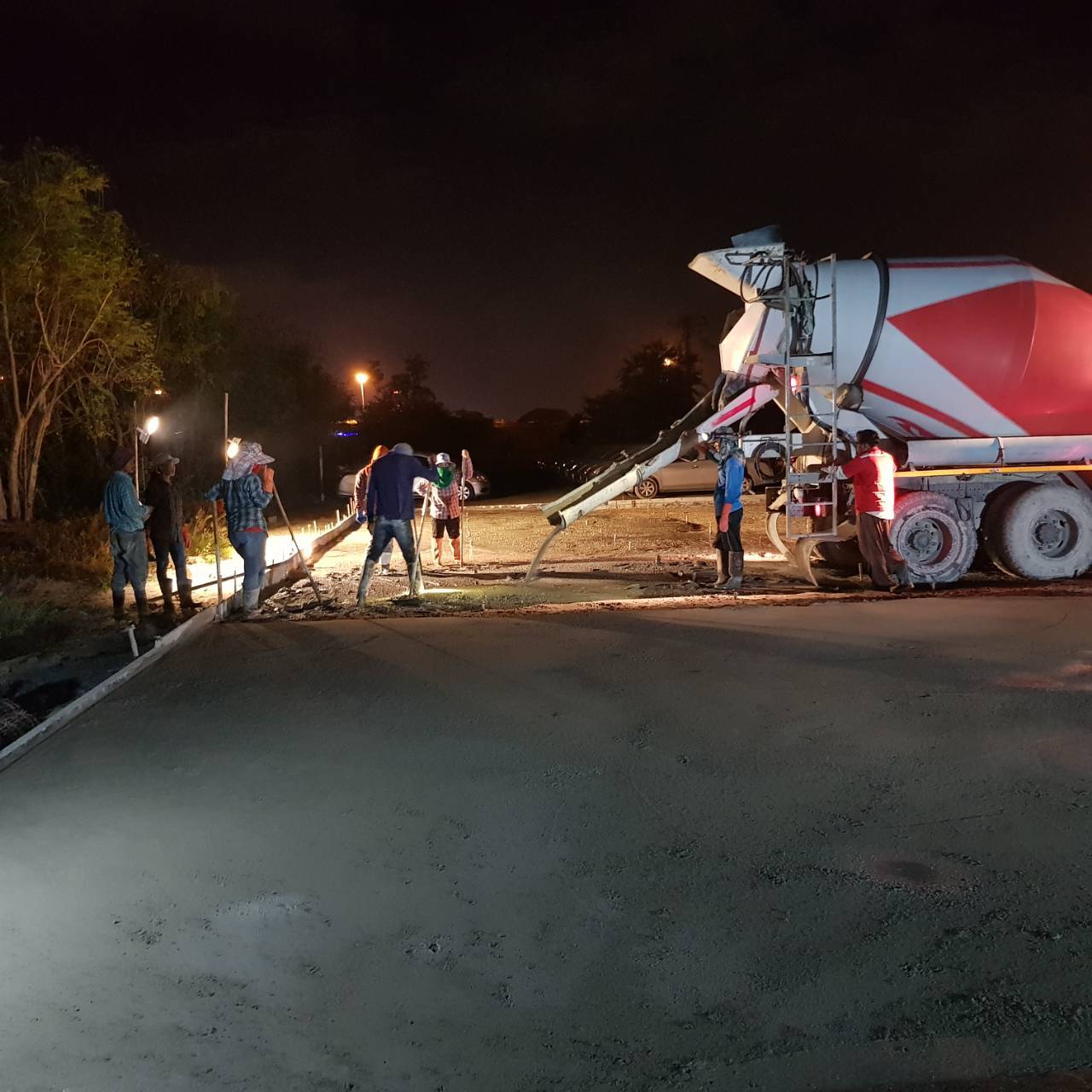 งานลาดกะบัง 2,000 ตรม