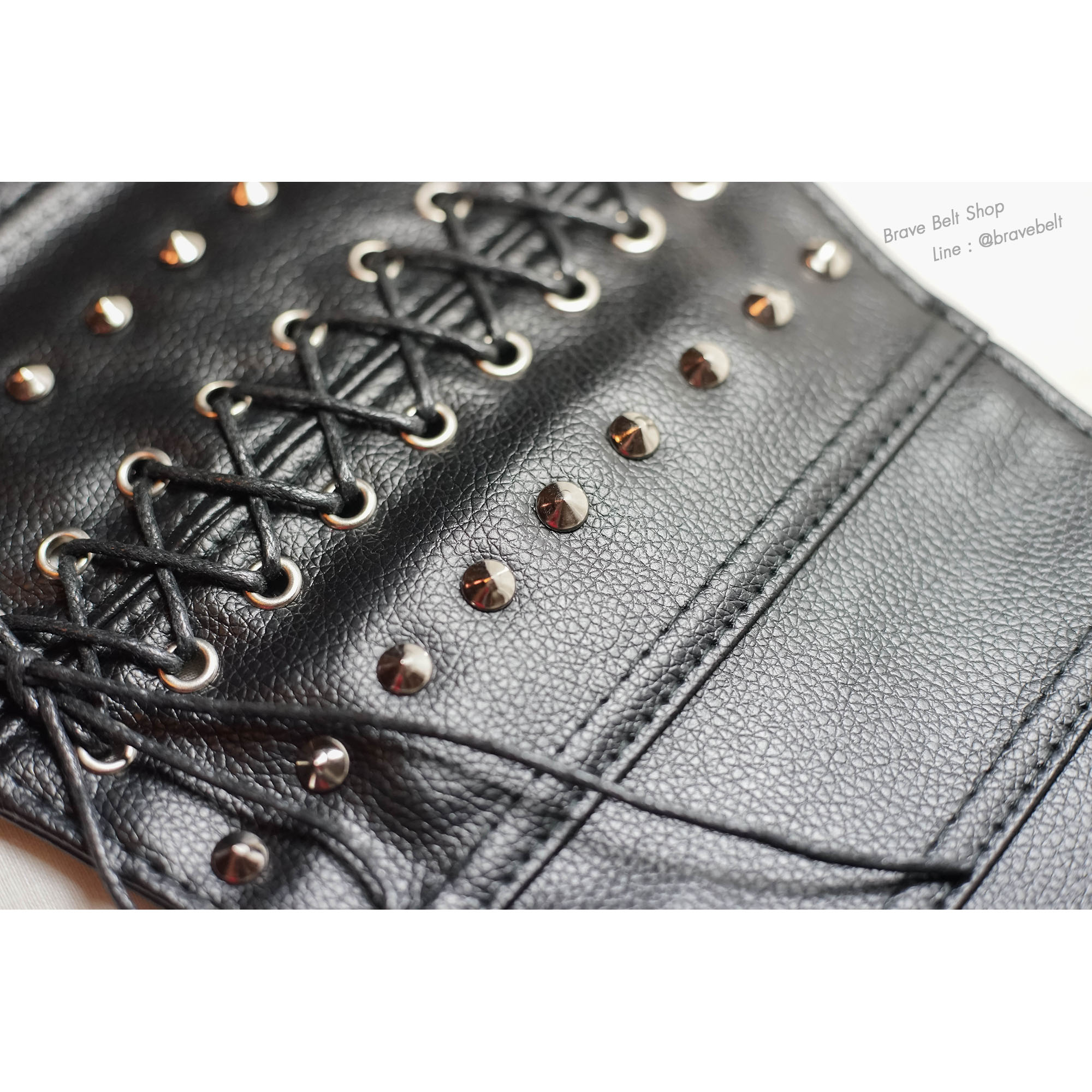 เข็มขัดเอวสูงสีดำมีเหล็กหมุดเท่ ของผู้หญิง