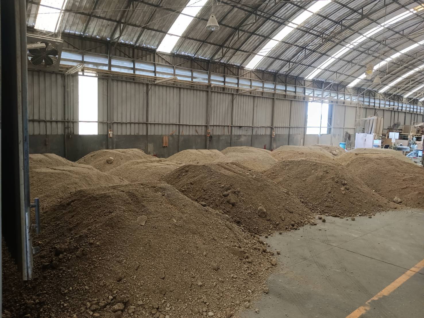 หน้างานซอยแลนด์24 บางนา เทพื้นโรงงาน