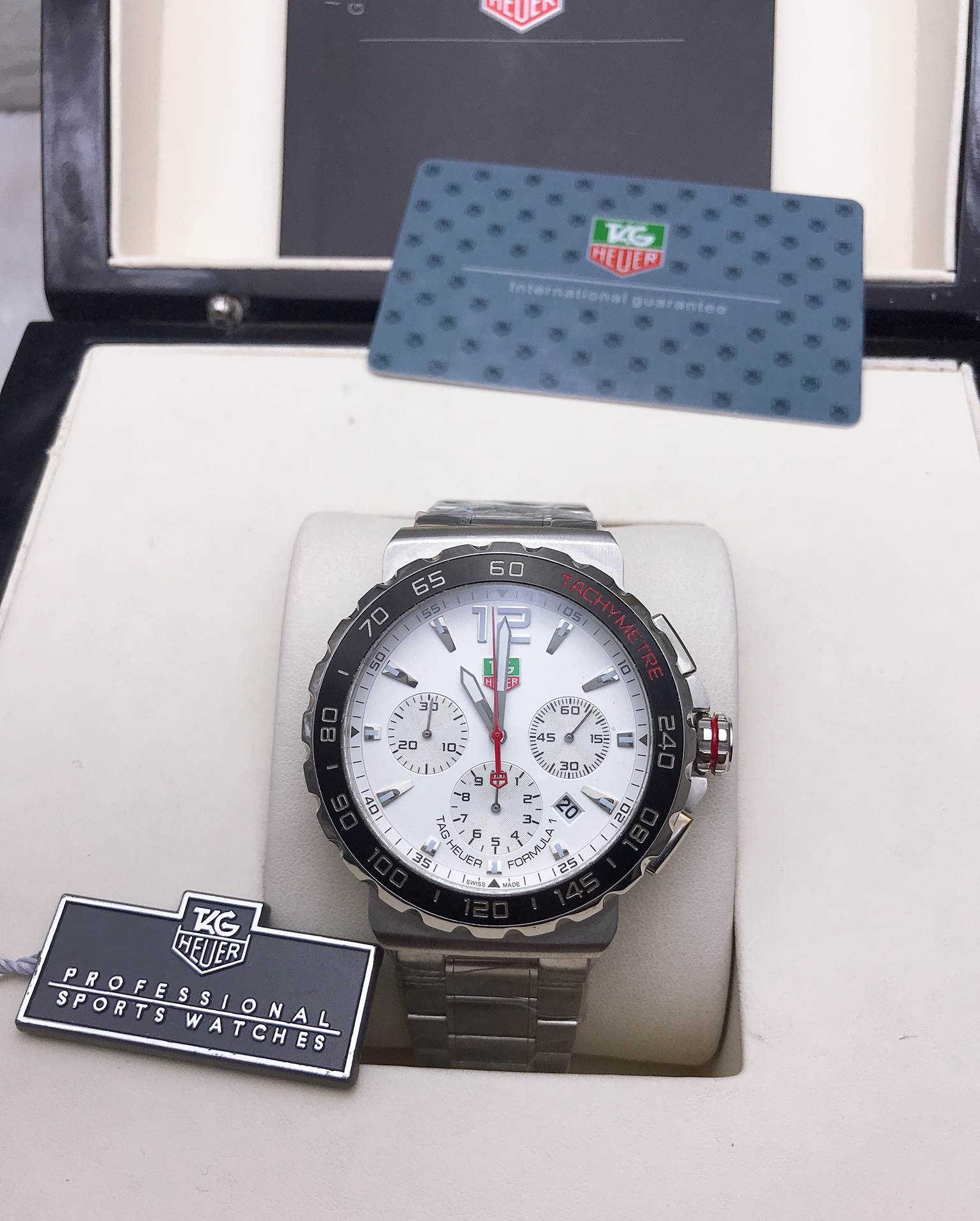นาฬิกา TAG Heuer Formula 1 Chonograph ขอบดำ หน้าขาว งาน Mirror Swiss