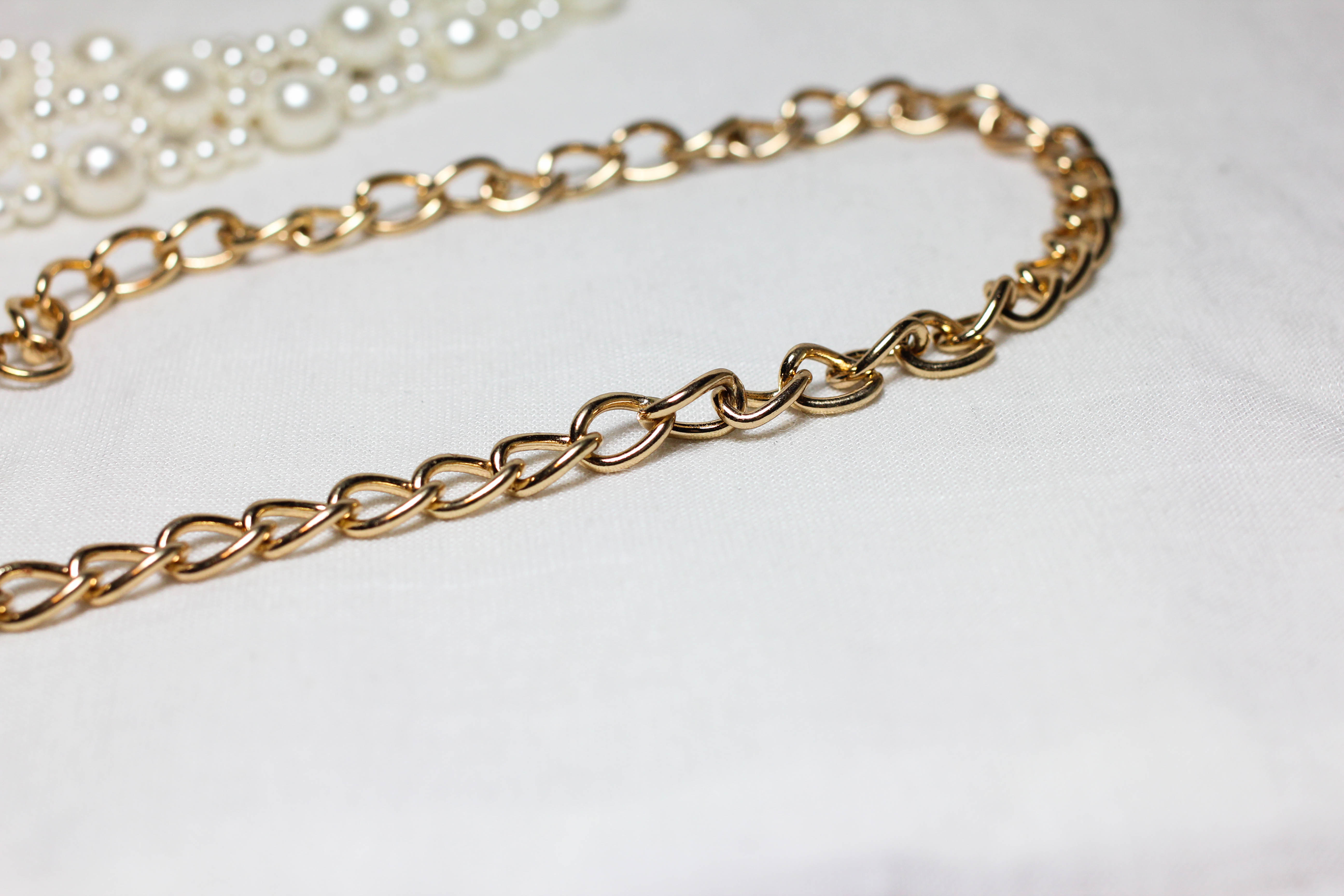 เข็มขัดไข่มุกแนวเชือก ปลายสายโซ่ตะขอคล้อง