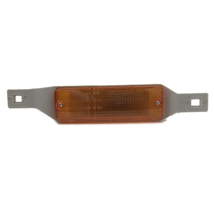 ไฟในกันชน TOYOTA LN40/RN40 (รุ่นม้ากระโดด) พร้อมขั้ว+หลอดไฟ ครบชุด (งานO.E.M เทียบห้าง) -ราคาต่อดวง-