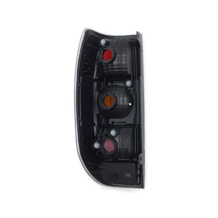 ไฟท้าย MAZDA BT50(บีที50) โคมชุบโครเมียม ปี2006-2011 (งาน O.E.M เทียบห้าง) -ราคาต่อดวง-