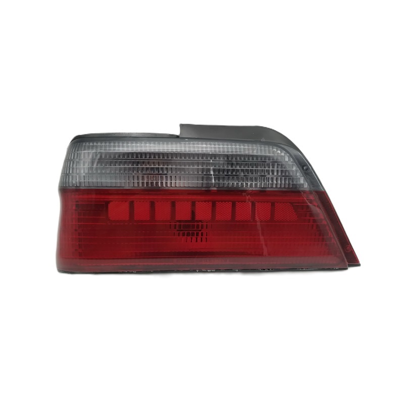 ไฟท้าย TOYOTA SOLUNA(โซลูน่า) โฉมแรก พร้อมขั้วไฟ ปี1996-1998 (งานแท้ TYC) -ราคาต่อดวง-