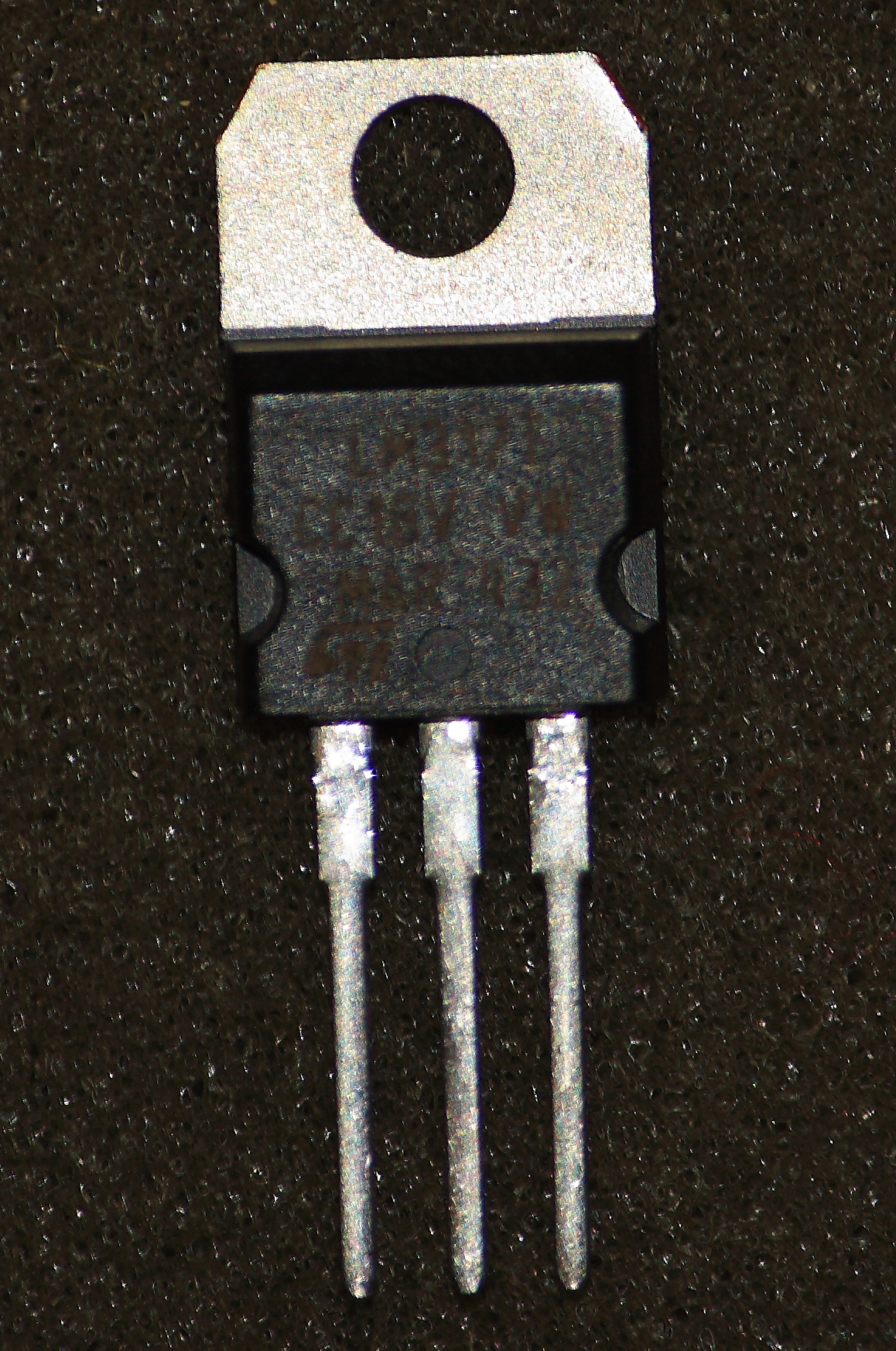 LM317 Regulator IC