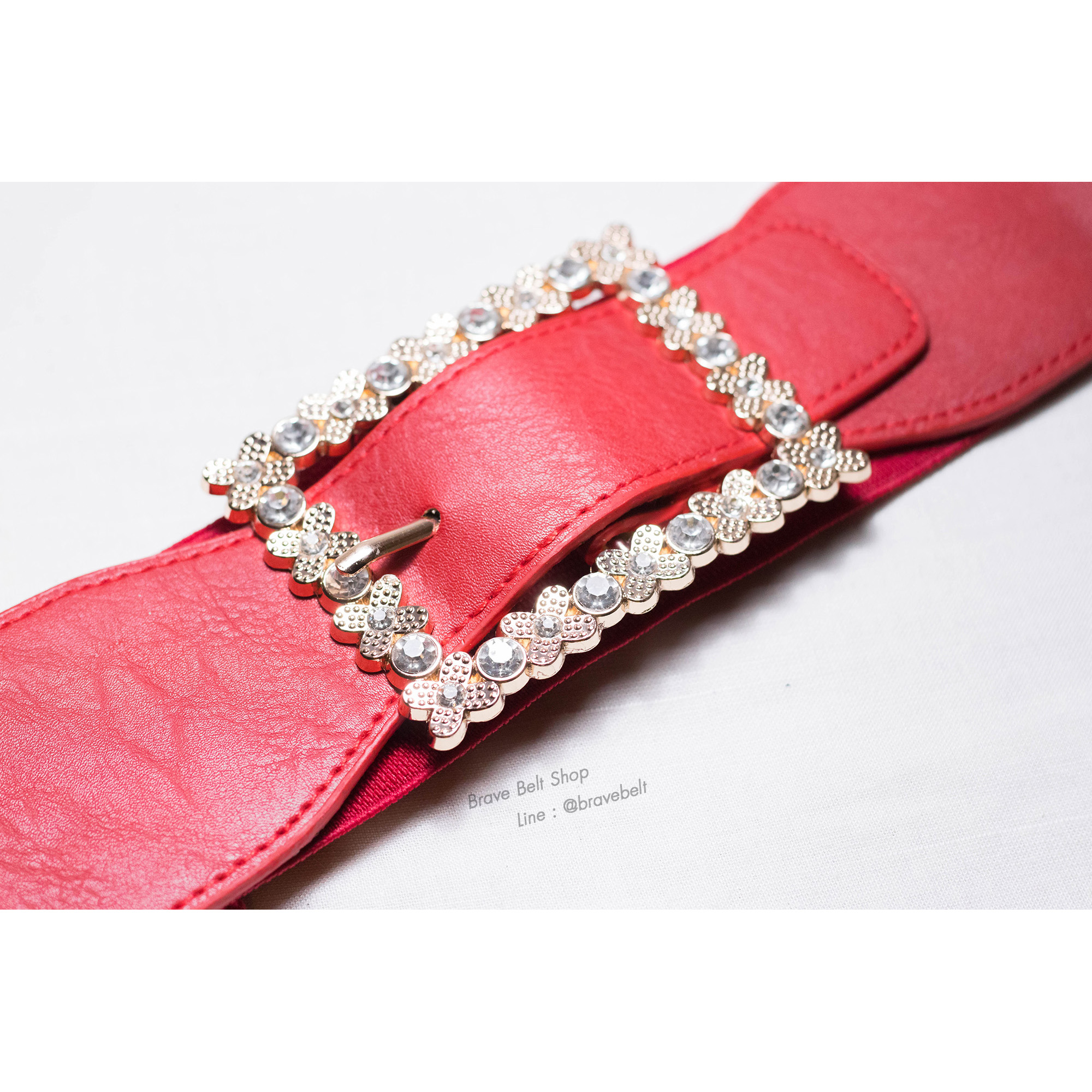 เข็มขัดแฟชั่นสีแดงยางยืดผู้หญิง หัวสีทองสวย