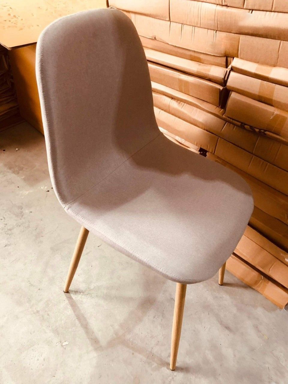 เก้าอี้เบาะผ้าเสริมฟองน้ำ โมเดิร์น รับแขก ขาโลหะหุ้มลายไม้ แข็งแรง YL195 - YL196