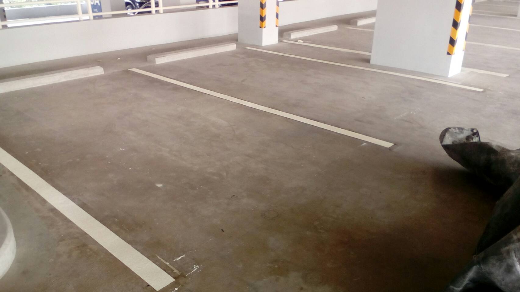 งานตีเส้นลานจอดรถในอาคารงานตีเส้นถนนตีเส้นจราจรสมุทรสาคร กาญจนบุรี ราชบุรี นครปฐม นนทบุรี จ.นนทบุรี