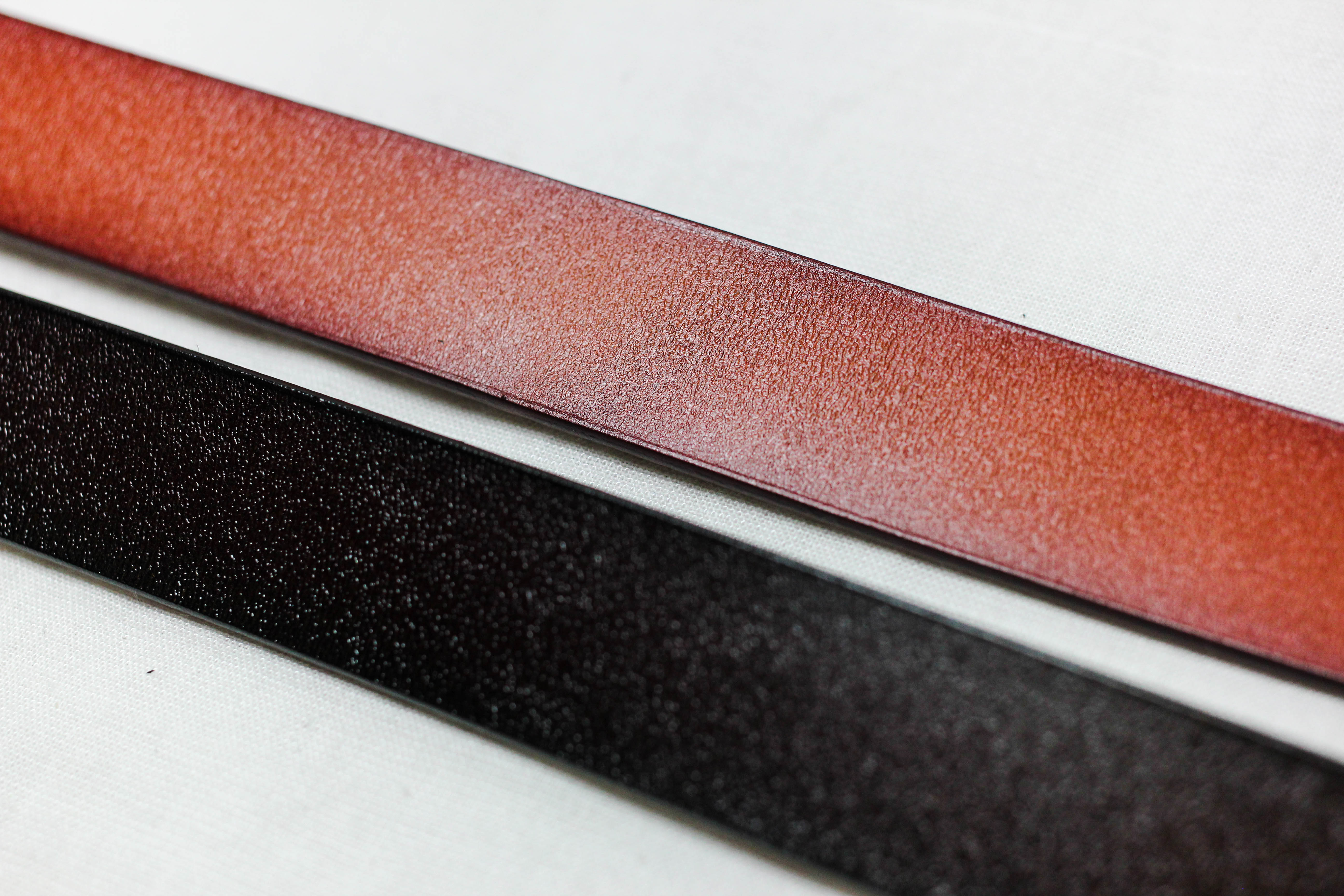 เข็มขัดหนังแท้ผู้หญิง แฟชั่นเท่ๆมีโซ่คล้อง