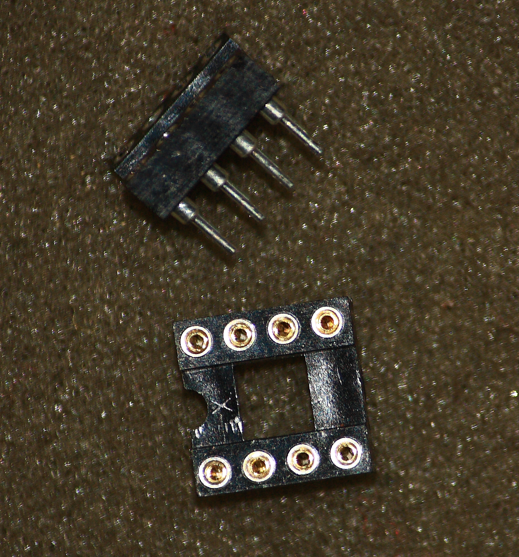 8 Pin Round IC Sockets