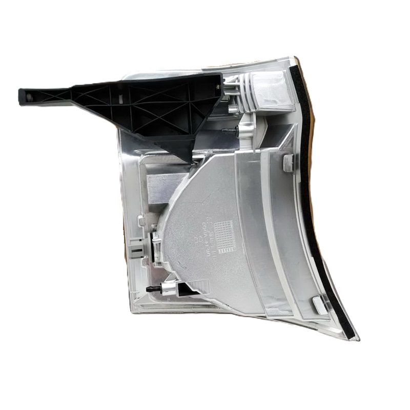 ไฟมุม NISSAN URVAN(เออแวน) E26(E25) ปี2007-2011(งานO.E.M เทียบห้าง) (รหัส : E26-07-08) -ราคาต่อดวง-