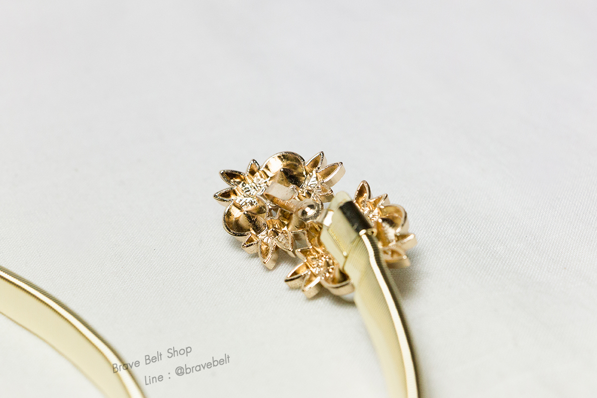 เข็มขัดสปริงดอกไม้สามแฉกสวยๆ มีไข่มุกประดับ