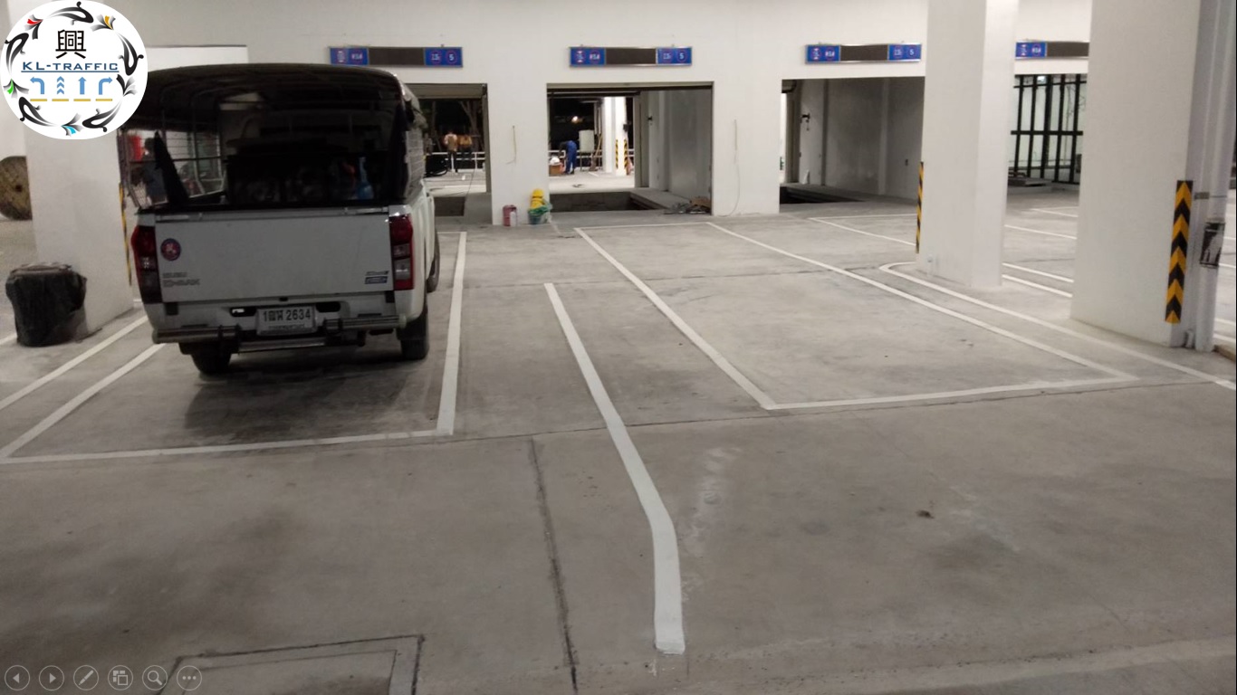 ตีเส้นช่องจอดรถยนต์และมอร์เตอร์ไซค์ ขนาดมาตราฐาน