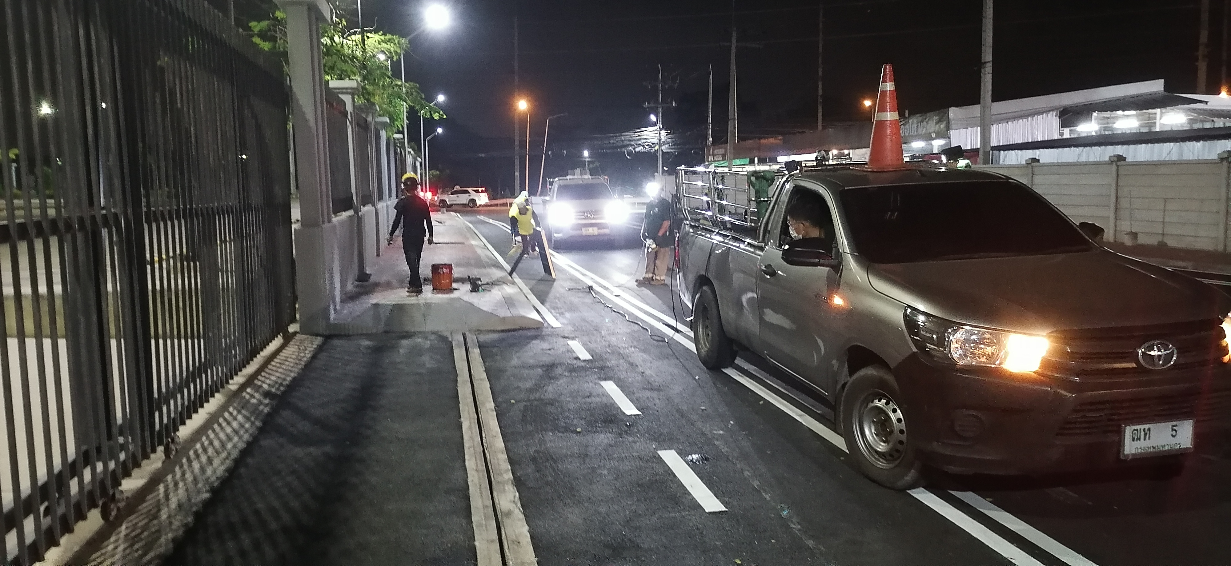 งานตีเส้นจราจร เลนจักรยาน ลู่วิ่งสีเทอร์โมพลาสติก