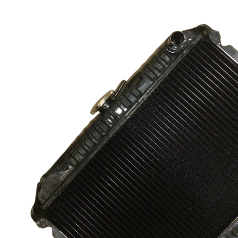 หม้อน้ำ DATSUN(ดัทสัน) 720/SD22 ลูกสั้น เกียรกระปุก (เหล็กทองแดงทั้งใบ) (O.E.M ประกัน 6เดือน)