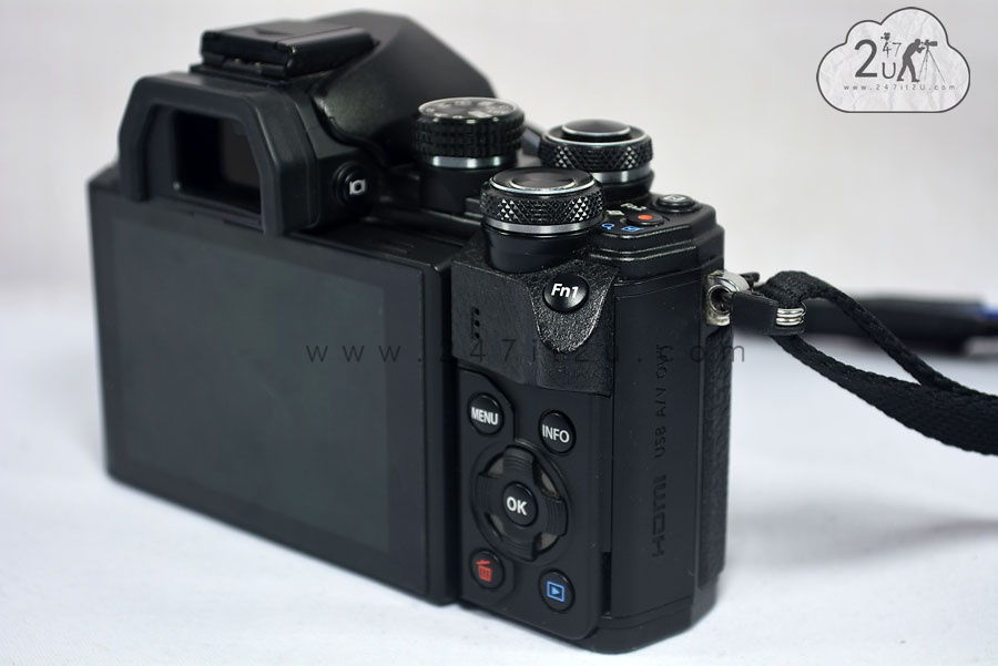 กล้อง Olympus OMD-EM10 Mark2 + เลนส์ M.ZuiKo 14-42mm สีดำ