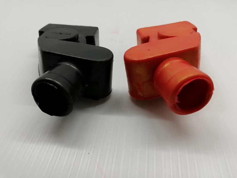 ยางหุ้มขั้วแบตเตอรี่ เนื้อ PVC แดงดำ 120 คู่ ( 10โหล )