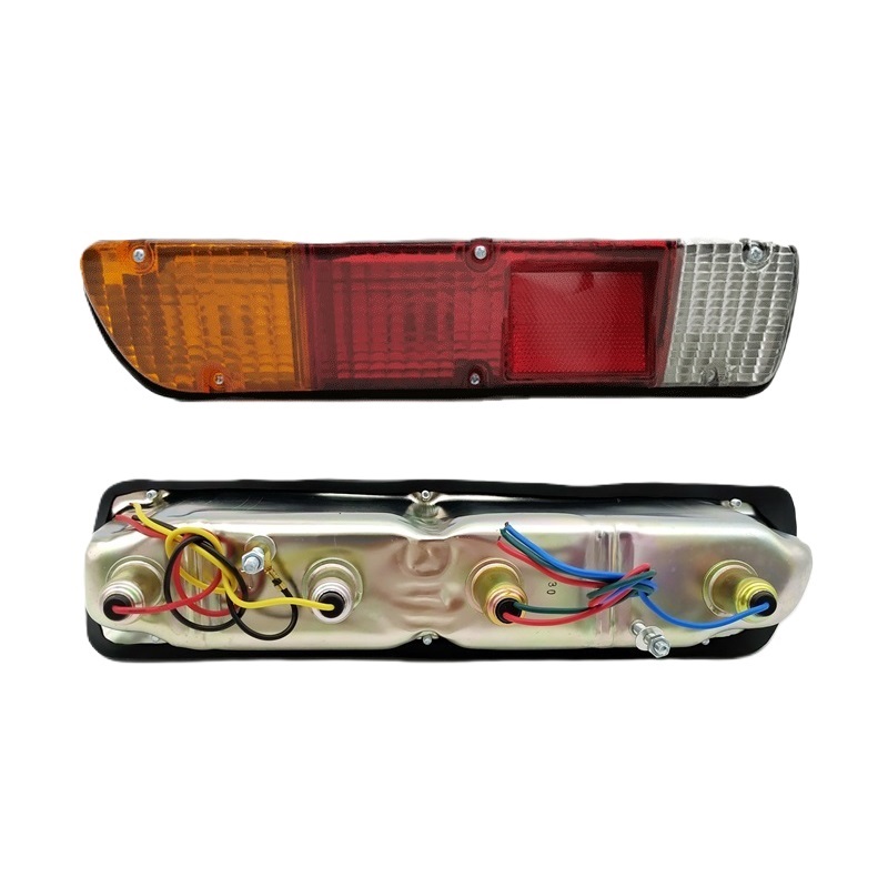 ไฟท้าย DATSUN(ดัทสัน) 620 รุ่นช้างเหยียบ ปี1972-1979 (งานตราเพชรเกรดห้าง) -ราคาต่อดวง-