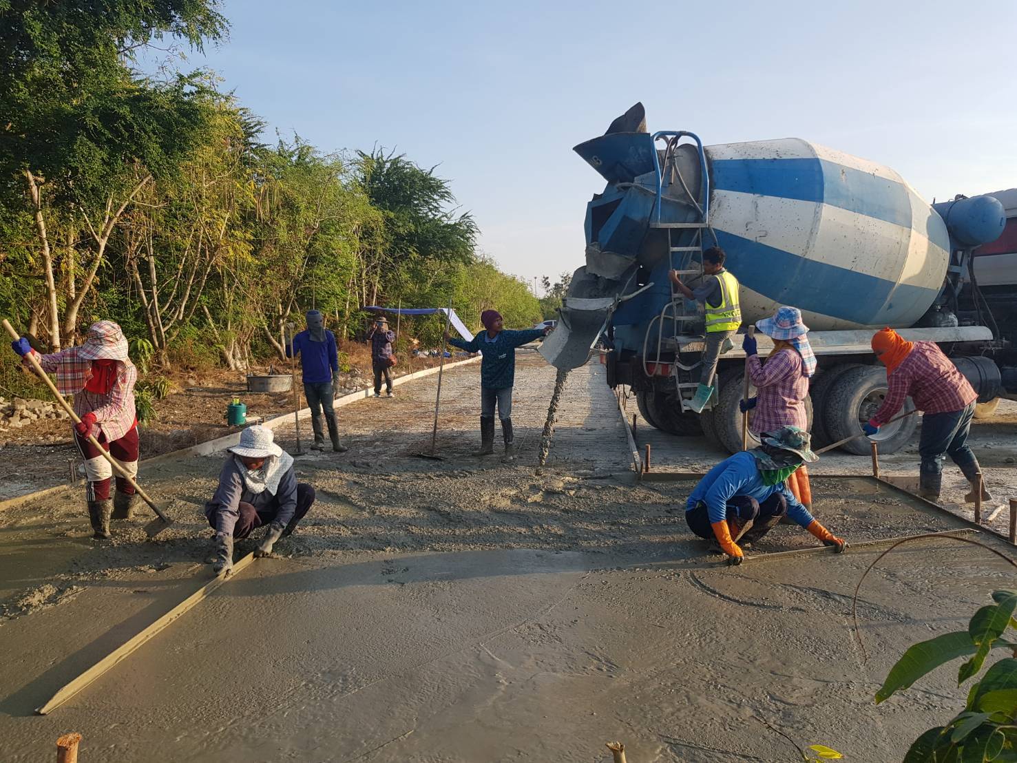 งานลาดกะบัง 2,000 ตรม