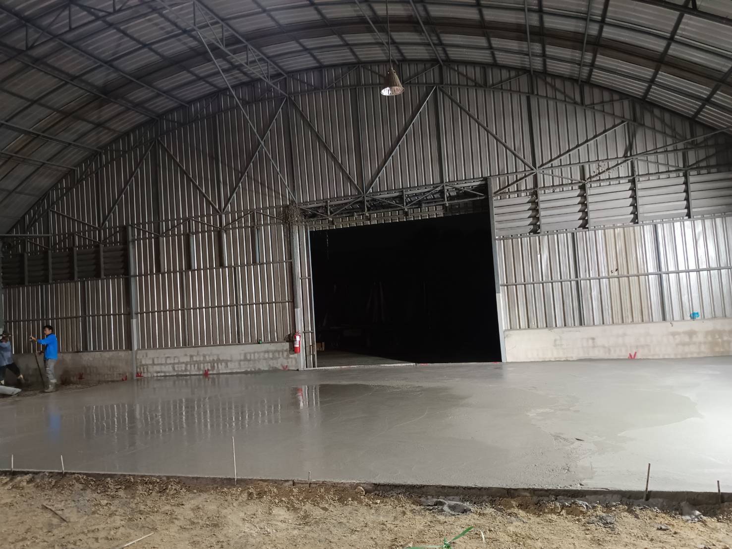 หน้างานซอยแลนด์24 บางนา เทพื้นโรงงาน