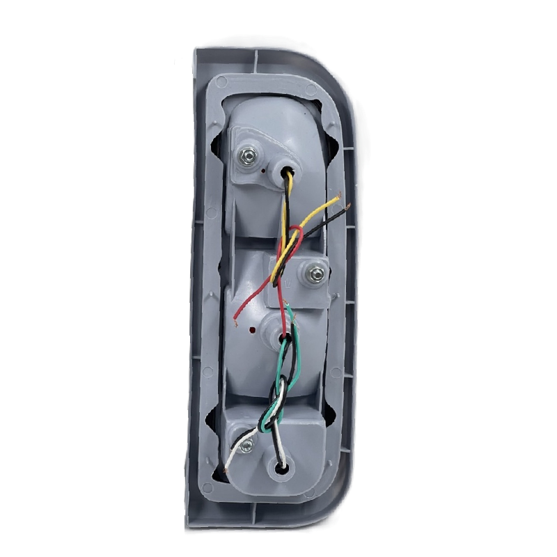 ไฟท้าย TOYOTA RN20/RN25 พร้อมขั้ว+หลอด ปี1972-1978 (งาน O.E.M เทียบห้าง) -ราคาต่อดวง-