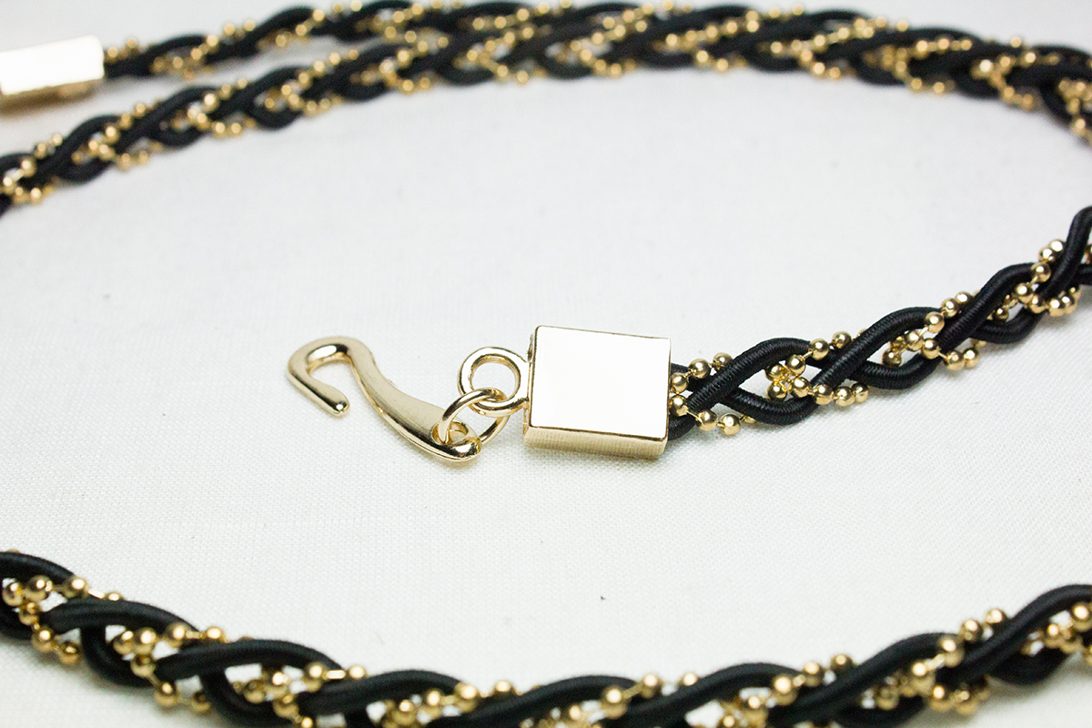 เข็มขัดปลายห้อย สายโซ่สีทองสวย สายในดำ