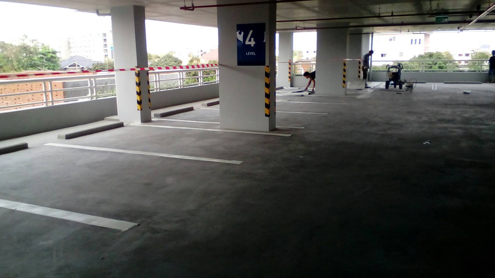 งานตีเส้นลานจอดรถในอาคารงานตีเส้นถนนตีเส้นจราจรสมุทรสาคร กาญจนบุรี ราชบุรี นครปฐม นนทบุรี จ.นนทบุรี