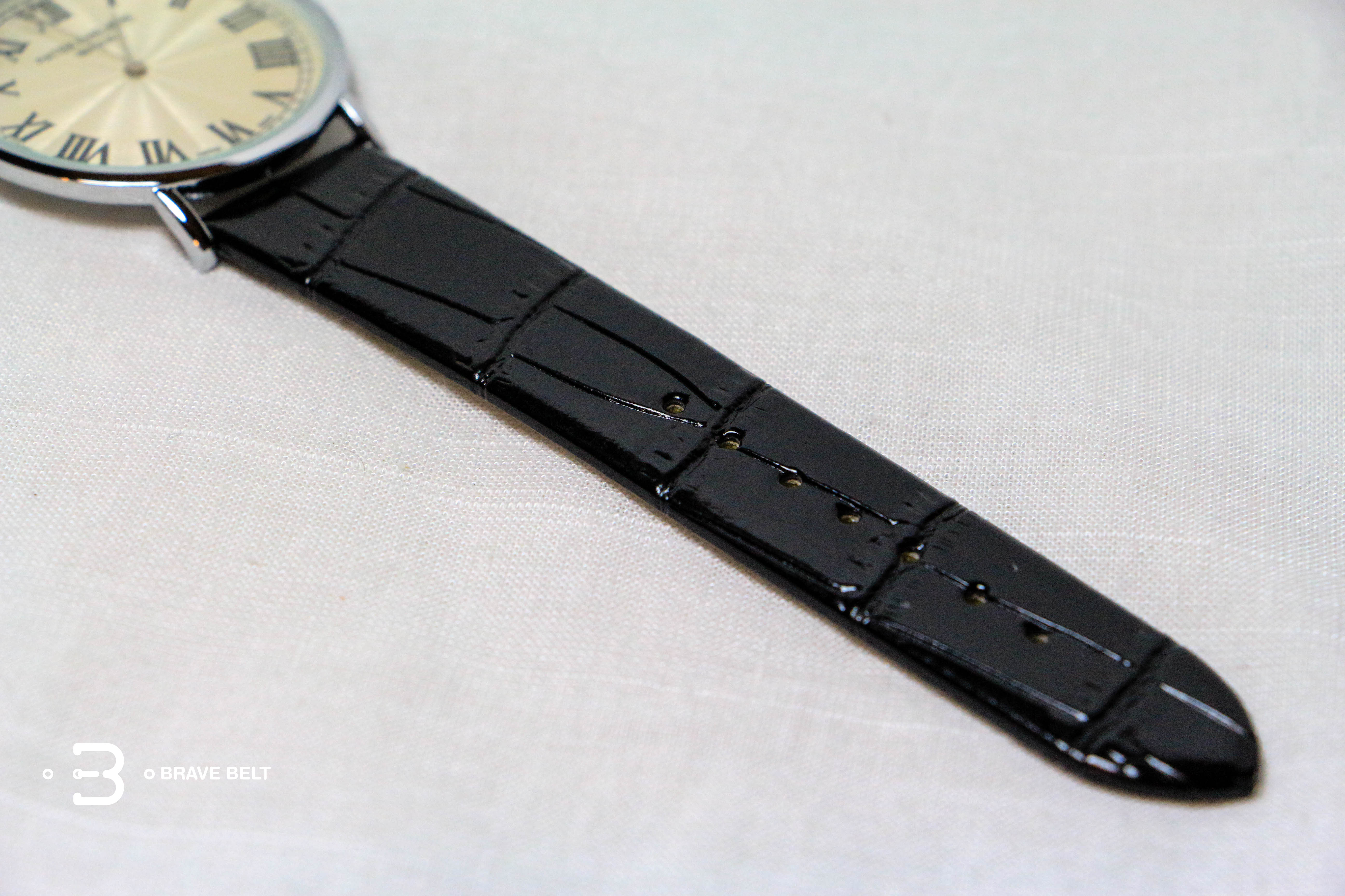 นาฬิกา patek philippe หน้าปัดทอง เลขโรมัน ขอบสีเงิน