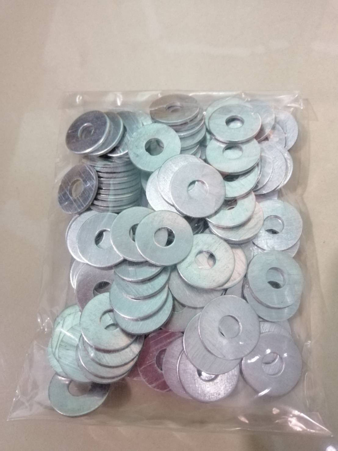 ( 120 ขิ้น ) แหวนอลูมิเนียม 1/4 " x 20 mm รูใน 6.5 มิล หนา 1.9 มิล ขนาด 2 หุน