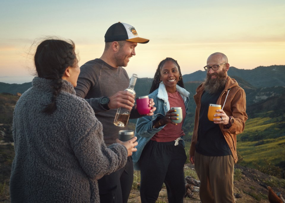 Dometic Thermo Wine Tumbler สี Lagune, 300 ml. แก้วน้ำเก็บความเย็น ขนาด 300 มล.