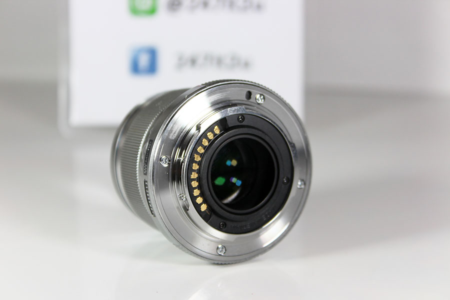 เลนส์ Olympus M. Zuiko Digital 45mm f/1.8 สี silver