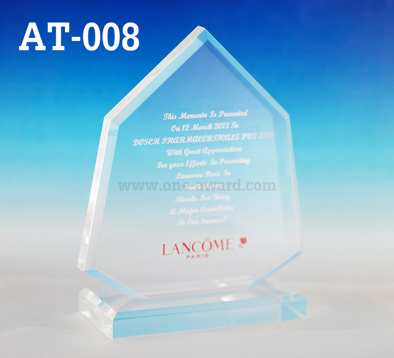 Code: AT-008 โล่อะคริลิค ความสูงตัวโล่ 6 -9 นิ้ว ความหนาอะคริลิค 15 มม. พร้อมเลเซอร์ข้อความและโลโก้ ลงสีได้ไม่เกิน 2 สี ***ราคาเริ่มต้นที่ 670 บาท***