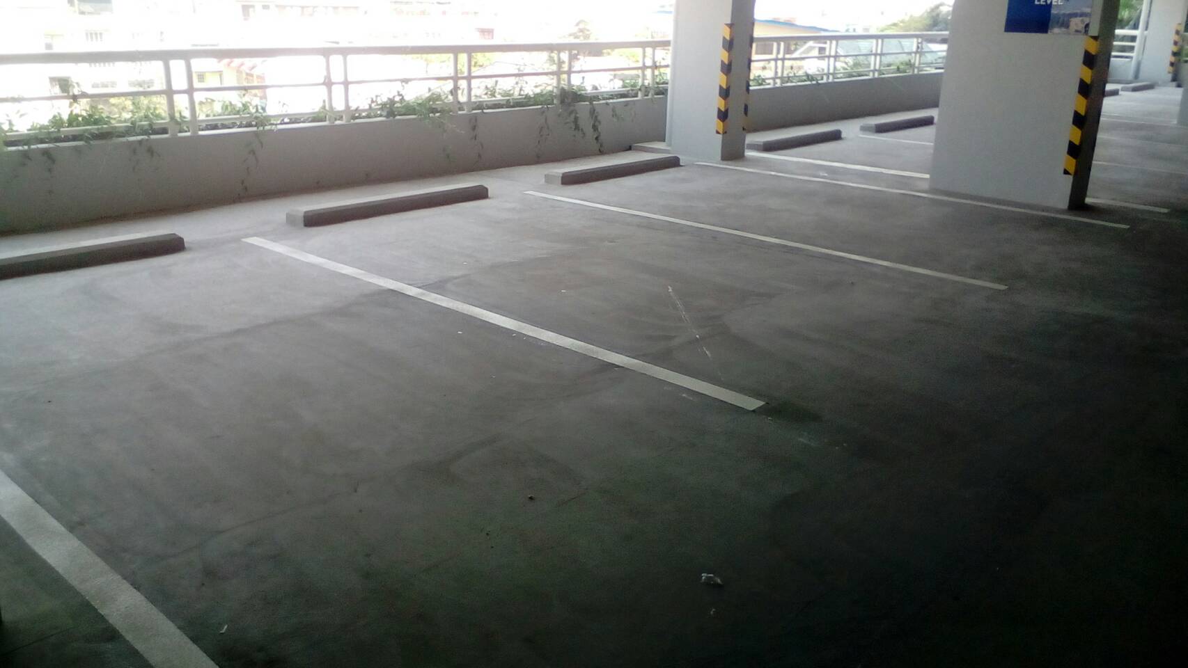 งานตีเส้นลานจอดรถในอาคารงานตีเส้นถนนตีเส้นจราจรสมุทรสาคร กาญจนบุรี ราชบุรี นครปฐม นนทบุรี จ.นนทบุรี