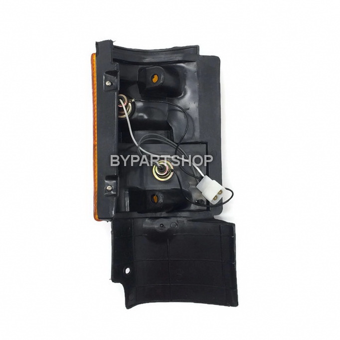 ไฟมุม MITSUBISHI FUSO(ฟูโซ่) FN527 ปี1985-1996 (งานO.E.M เทียบห้าง) -ราคาต่อดวง-