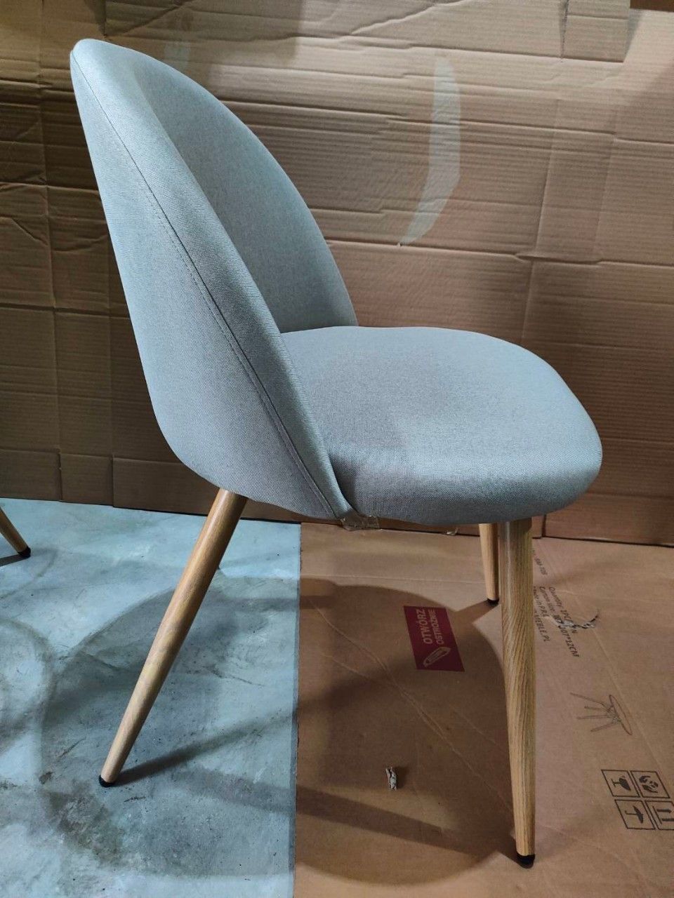 เก้าอี้เบาะผ้าเสริมฟองน้ำ โมเดิร์น รับแขก ขาโลหะหุ้มลายไม้ แข็งแรง ที่นั่งกว้าง นั่งสบาย YL197 - YL198