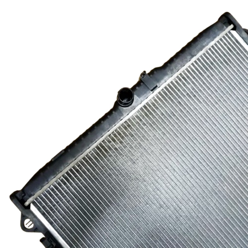 หม้อน้ำ FORD RANGER T6-XLT 2.5cc เบนซิน (3ท่อ) ปี2012-2016 เกียรกระปุก (O.E.M ประกัน 6เดือน)