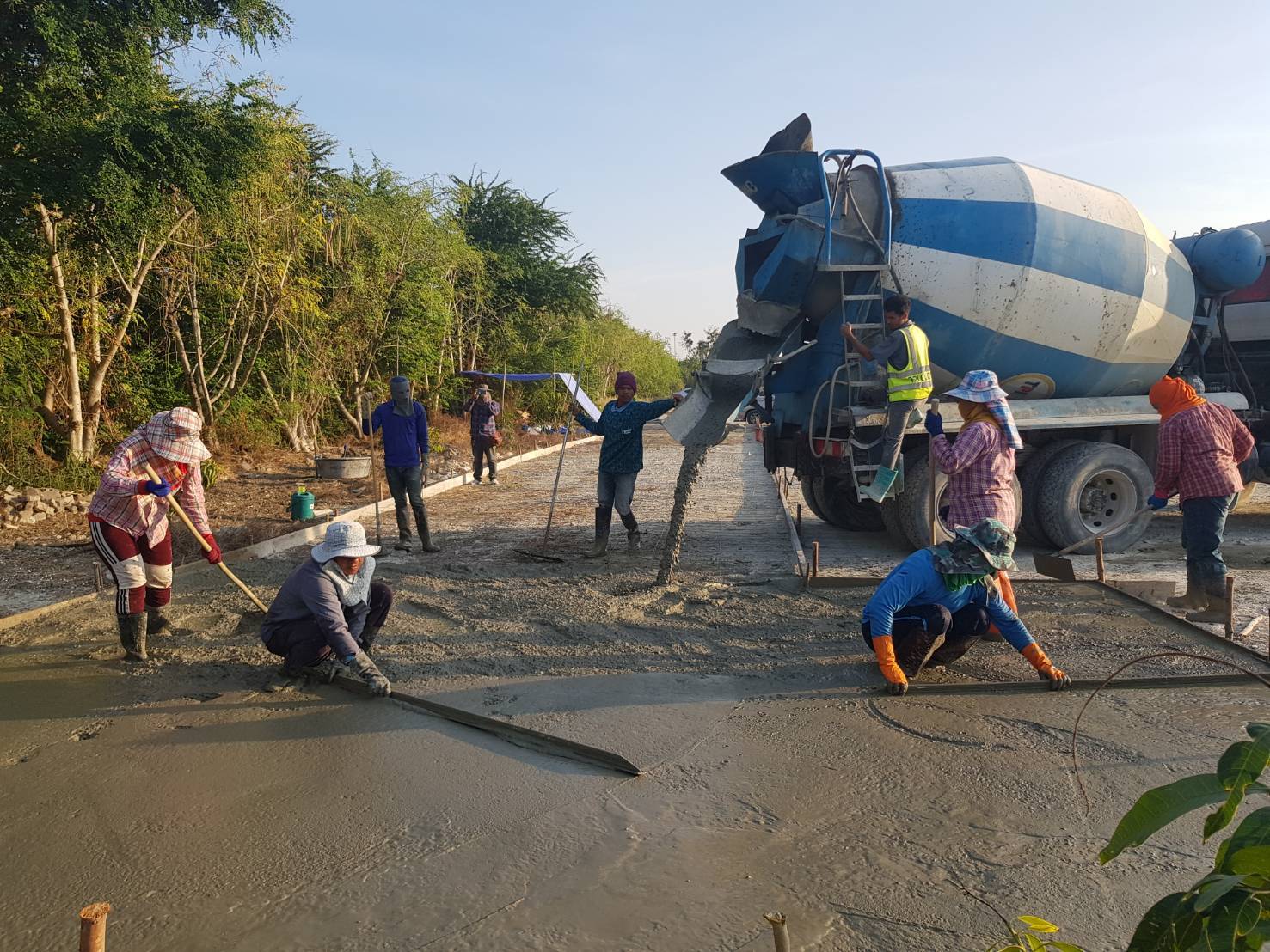 งานลาดกะบัง 2,000 ตรม