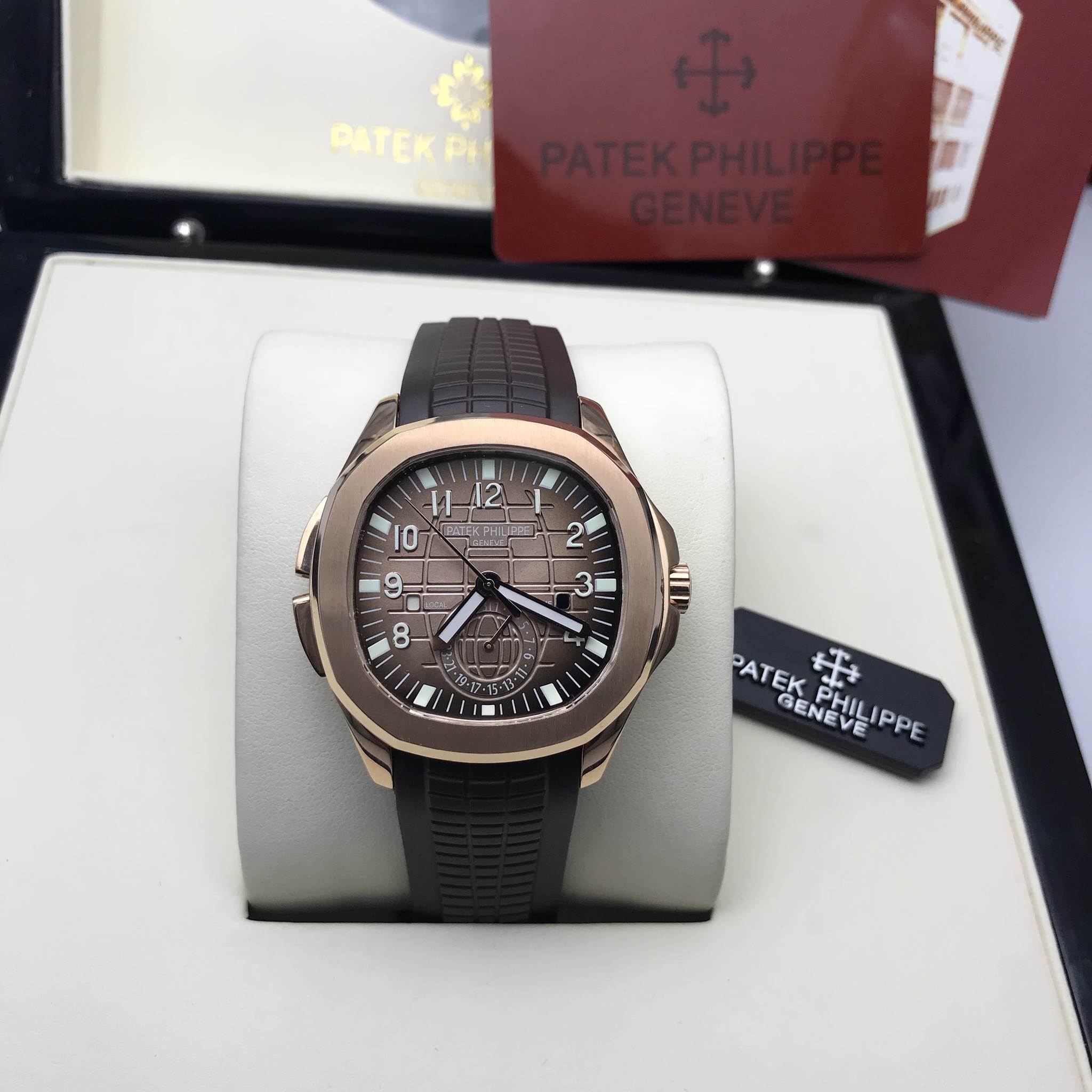 นาฬิกา Patek Philippe Aquanaut Travel Time Reference 5164R