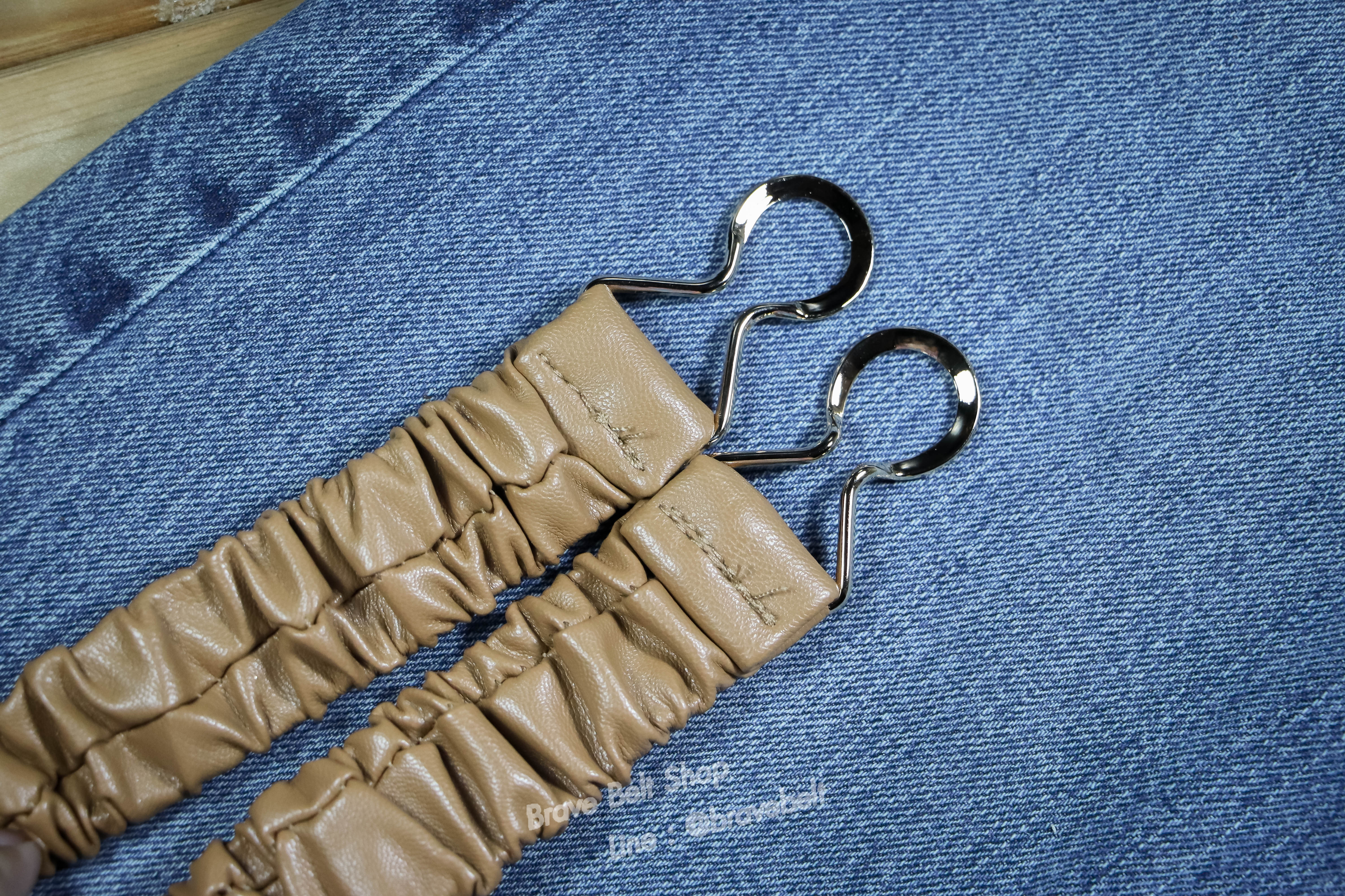 เข็มขัดยางยืดผู้หญิงแบบยืดได้พอดีเอวสีน้ำตาล